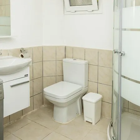 1 Bedroom Central House In - 2 公寓 *