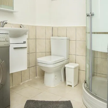 公寓 1 Bedroom Central House In - 2 *